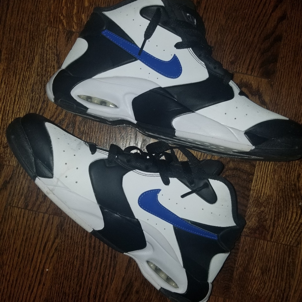 - Nike air
